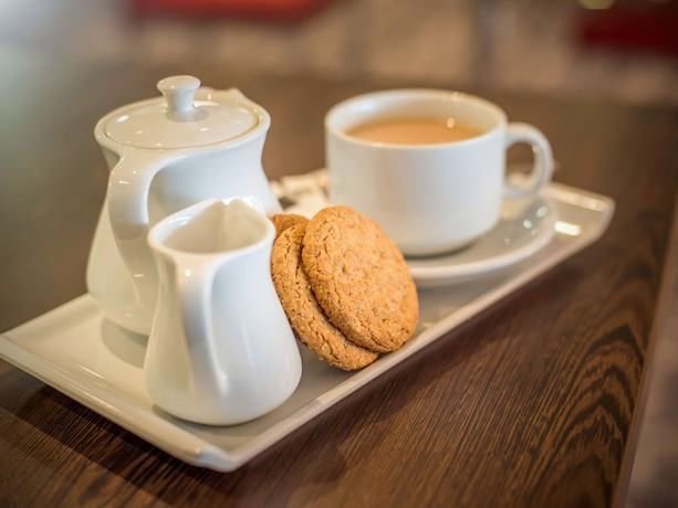 Imagen del bar/restaurante del Hotel Mercure Cardiff North. Foto 3