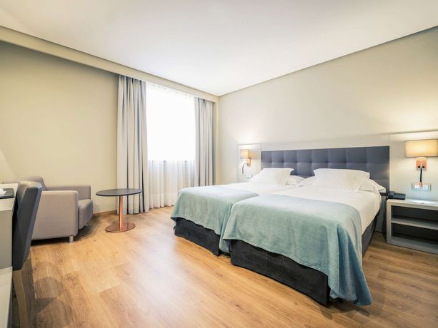 Imagen de la habitación del Hotel Mercure Carlton Rioja. Foto 17