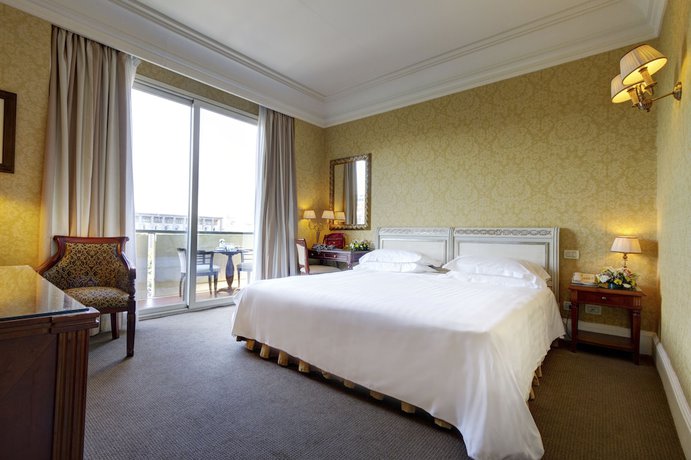 Imagen de la habitación del Hotel Mercure Catania Excelsior. Foto 7