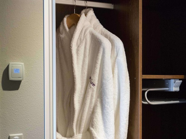 Imagen de la habitación del Hotel Mercure Cayenne Royal Amazonia. Foto 13