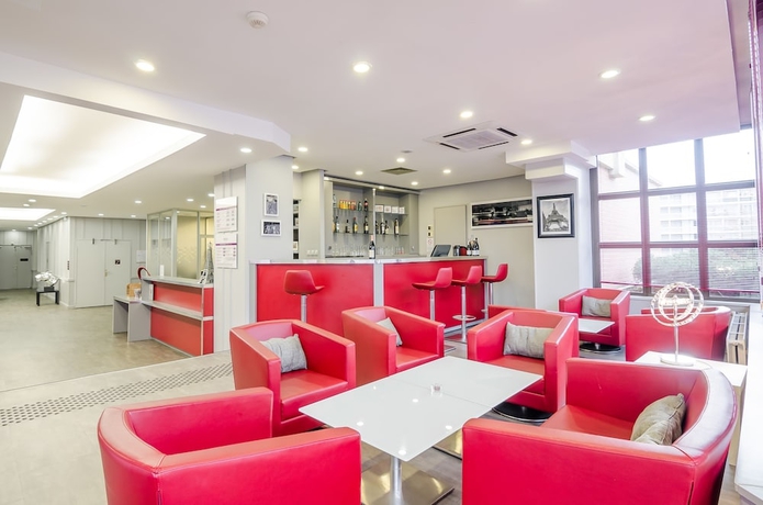 Imagen del bar/restaurante del Hotel Mercure Cergy Pontoise Centre. Foto 2