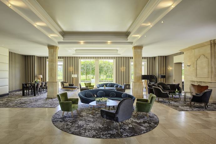 Imagen de los interiores del Hotel Mercure Chantilly Resort and Conventions. Foto 18