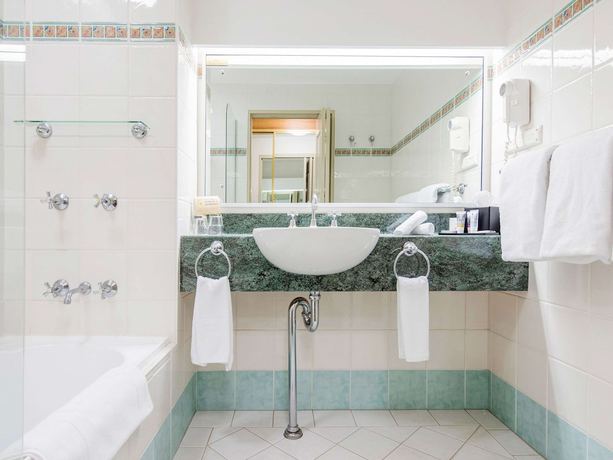 Imagen de la habitación del Hotel Mercure Charlestown. Foto 7