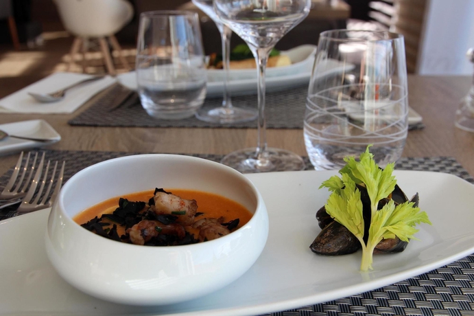 Imagen del bar/restaurante del Hotel Mercure Chartres Est. Foto 5