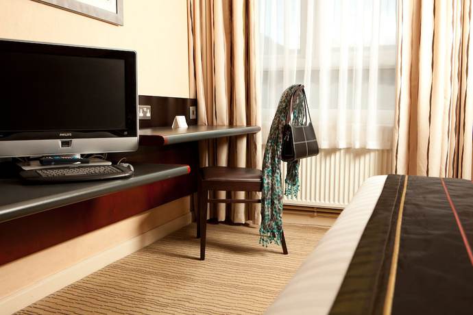 Imagen de la habitación del Hotel Mercure Chester Abbots Well. Foto 3
