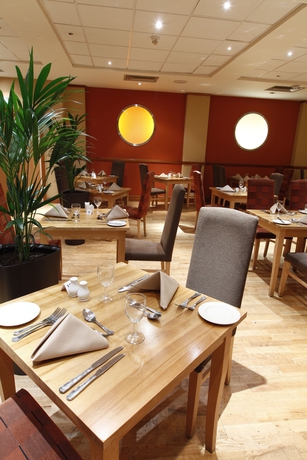 Imagen del bar/restaurante del Hotel Mercure Chester North Woodhey House. Foto 6