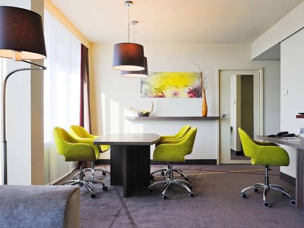 Imagen de la habitación del Hotel Mercure City Groningen Martiniplaza. Foto 12