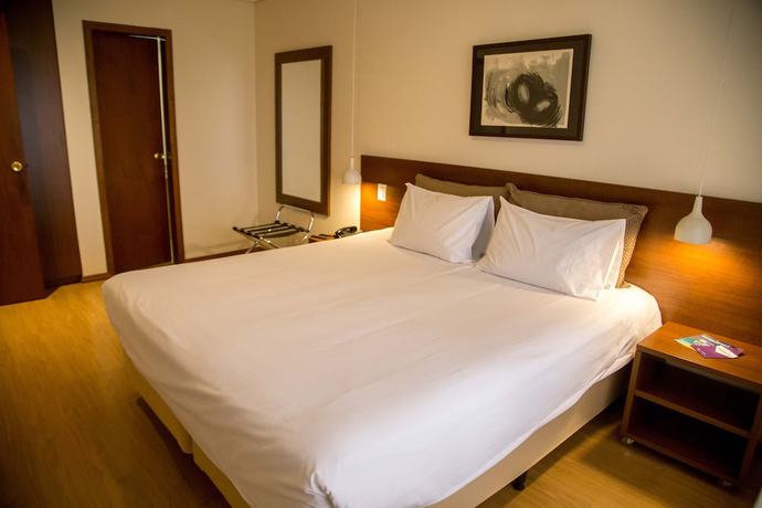 Imagen de la habitación del Hotel Mercure Curitiba Golden. Foto 12