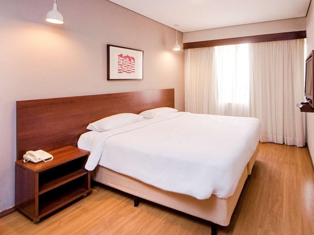 Imagen de la habitación del Hotel Mercure Curitiba Golden. Foto 19
