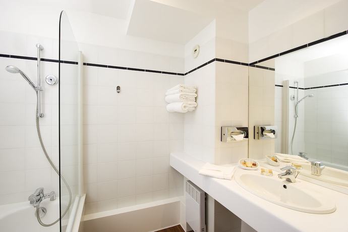 Imagen de la habitación del Hotel Mercure Deauville Centre. Foto 19