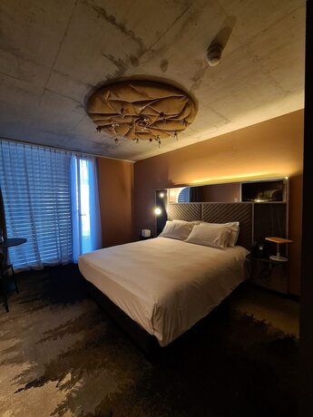 Imagen de la habitación del Hotel Mercure Del&eacute;mont. Foto 3