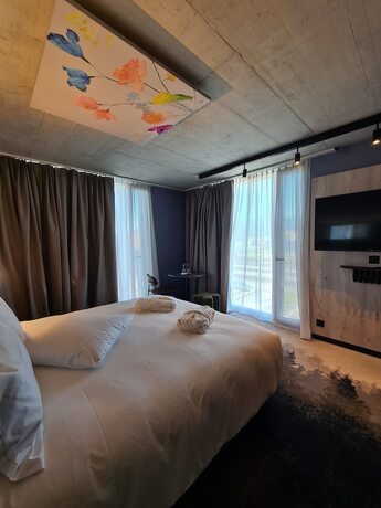 Imagen de la habitación del Hotel Mercure Del&eacute;mont. Foto 11