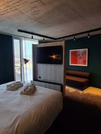Imagen de la habitación del Hotel Mercure Del&eacute;mont. Foto 14