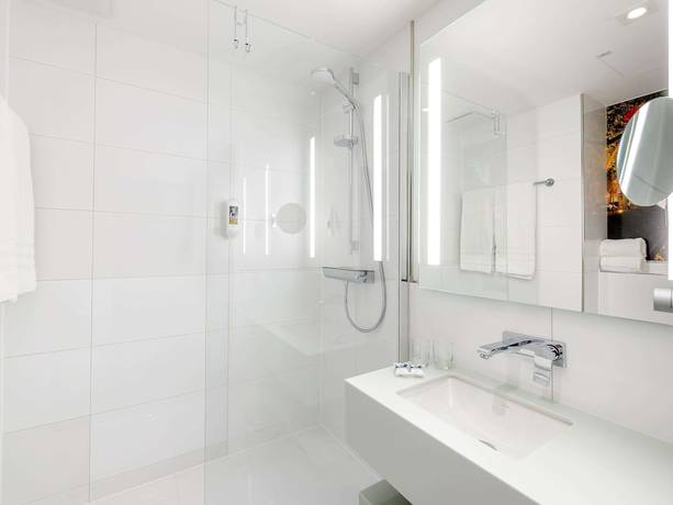 Imagen de la habitación del Hotel Mercure Duesseldorf Zentrum. Foto 15