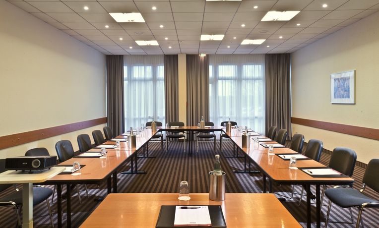 Imagen de los interiores del Hotel Mercure Düsseldorf Airport. Foto 16