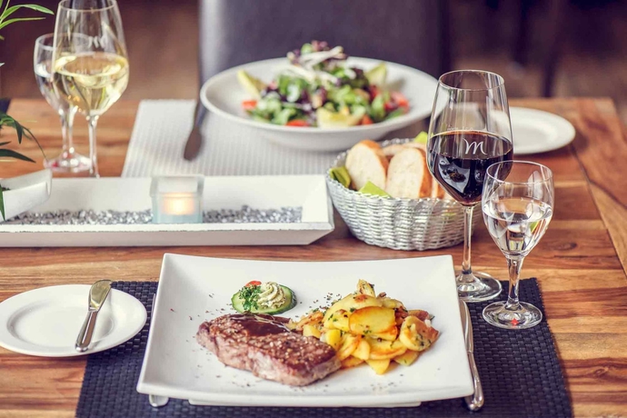 Imagen del bar/restaurante del Hotel Mercure Frankfurt Airport Dreieich. Foto 4