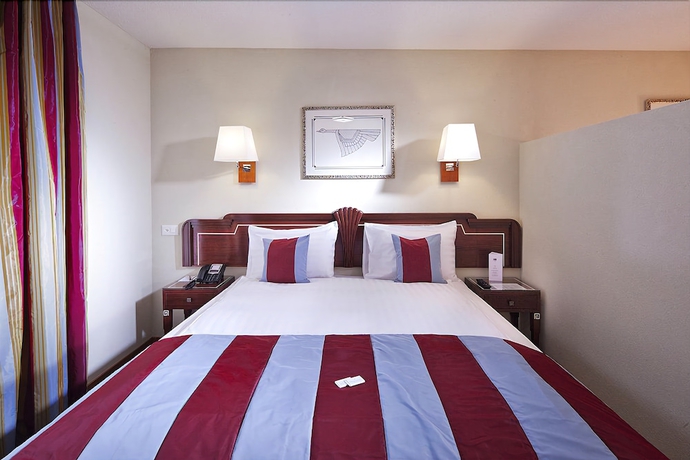 Imagen de la habitación del Hotel Mercure Fribourg Centre Remparts. Foto 9