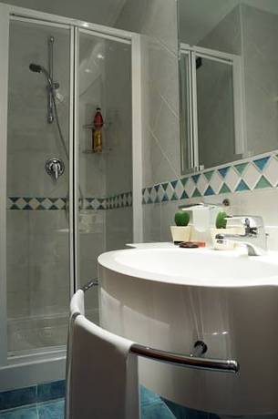 Imagen de la habitación del Hotel Mercure Genova San Biagio. Foto 3