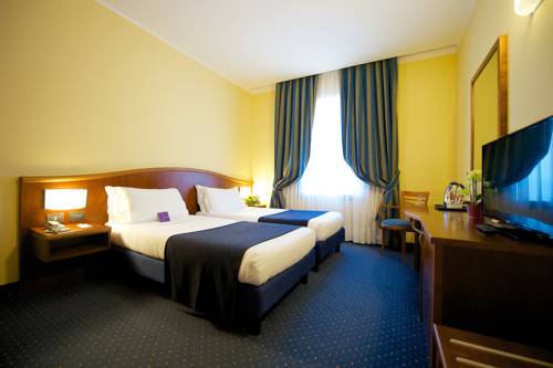 Imagen de la habitación del Hotel Mercure Genova San Biagio. Foto 11