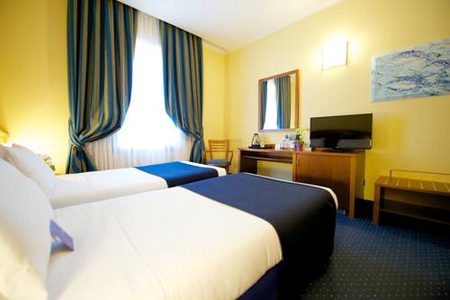 Imagen de la habitación del Hotel Mercure Genova San Biagio. Foto 12