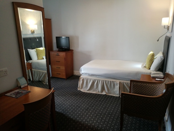 Imagen de la habitación del Hotel Mercure George Reading. Foto 9