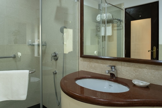 Imagen de la habitación del Hotel Mercure Goa Devaaya Resort. Foto 18