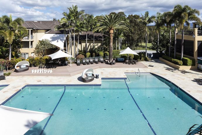 Imagen de la piscina del Hotel Mercure Gold Coast Resort. Foto 20
