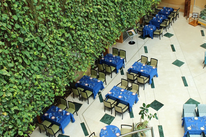 Imagen del bar/restaurante del Hotel Mercure Grand Jebel Hafeet Al Ain. Foto 3
