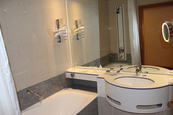 Imagen de la habitación del Hotel Mercure Grand Jebel Hafeet Al Ain. Foto 8