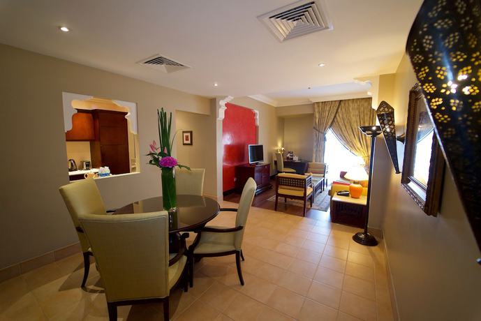 Imagen de la habitación del Hotel Mercure Grand Seef. Foto 7