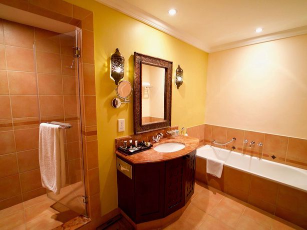 Imagen de la habitación del Hotel Mercure Grand Seef. Foto 8