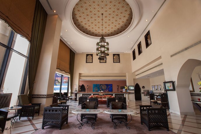 Imagen de los interiores del Hotel Mercure Grand Seef. Foto 16