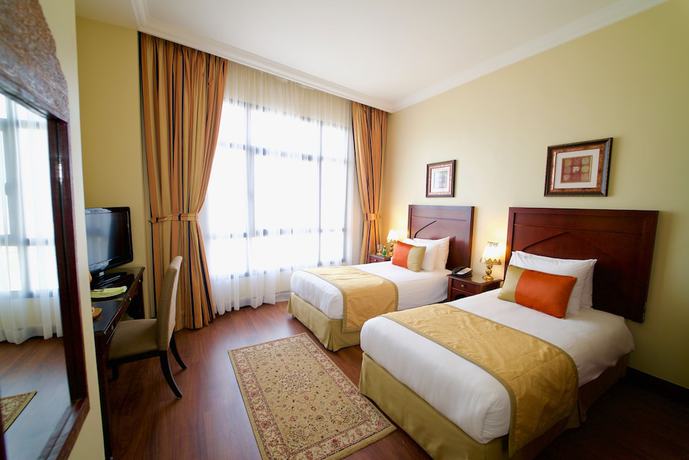 Imagen de la habitación del Hotel Mercure Grand Seef. Foto 10