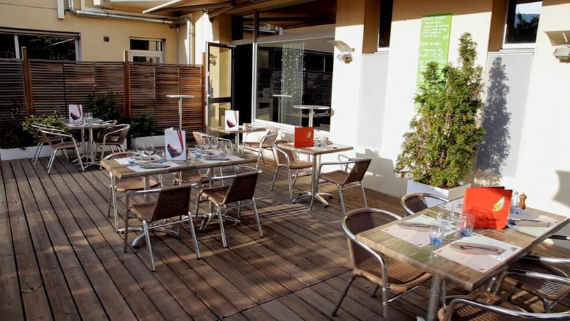 Imagen del bar/restaurante del Hotel Mercure Grenoble Meylan. Foto 2