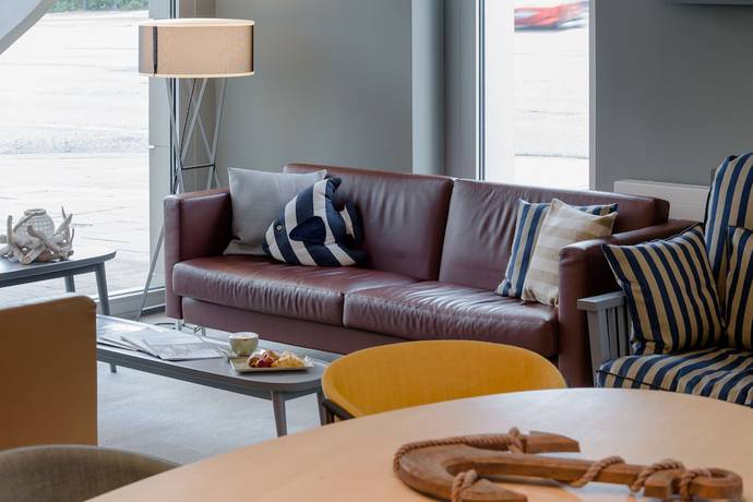 Imagen de los interiores del Hotel Mercure Hamburg Mitte. Foto 19