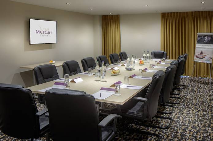 Imagen de los interiores del Hotel Mercure Hatfield Oak. Foto 18