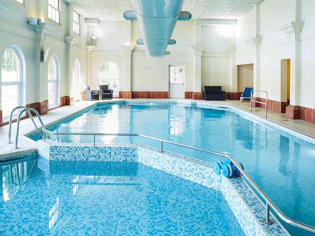 Imagen de la piscina del Hotel Mercure Haydock. Foto 19