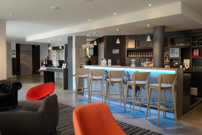 Imagen del bar/restaurante del Hotel Mercure Honfleur. Foto 5