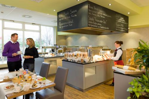 Imagen general del Hotel Mercure Hotel Hamburg am Volkspark. Foto 3