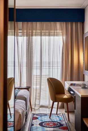 Imagen de la habitación del Hotel Mercure Ismailia Forsan Island, Ismailia. Foto 6