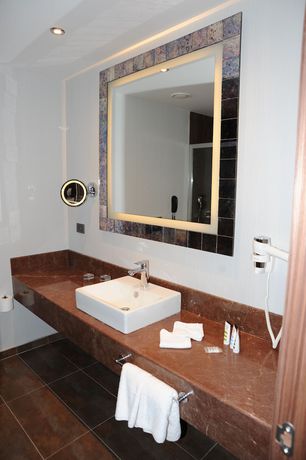 Imagen de la habitación del Hotel Mercure Istanbul Altunizade. Foto 12