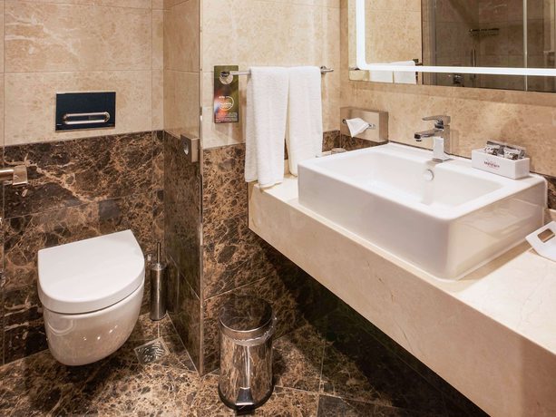 Imagen de la habitación del Hotel Mercure Istanbul Bakirkoy. Foto 7