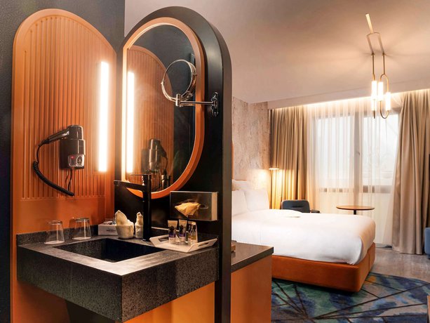 Imagen de la habitación del Hotel Mercure Istanbul Bakirkoy. Foto 15