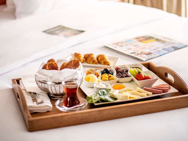 Imagen de la habitación del Hotel Mercure Istanbul Bakirkoy. Foto 16