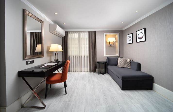 Imagen de la habitación del Hotel Mercure Istanbul Bomonti. Foto 7