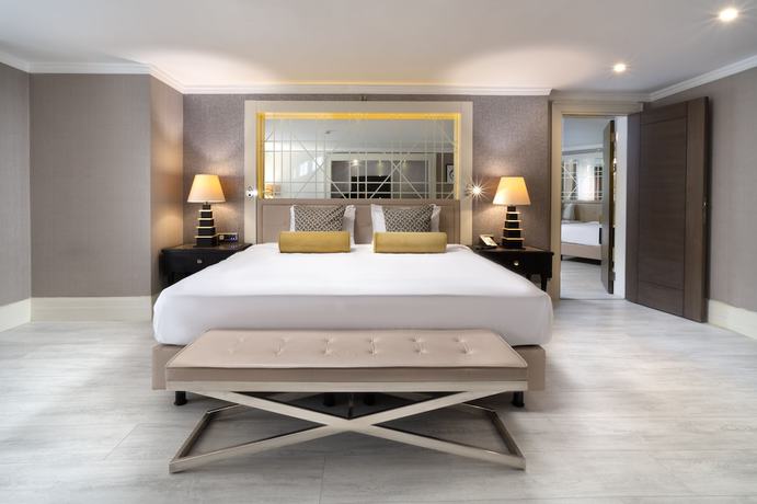 Imagen de la habitación del Hotel Mercure Istanbul Bomonti. Foto 11