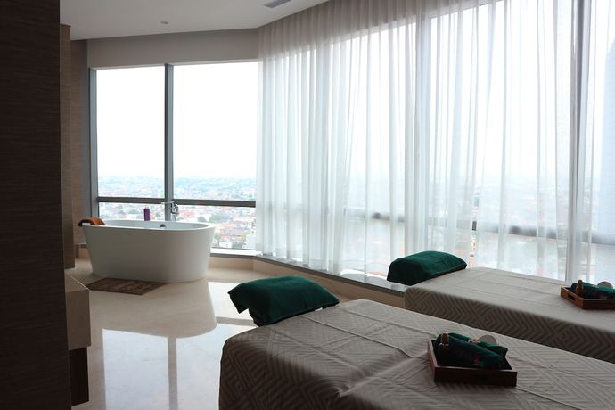 Imagen de la piscina del Hotel Mercure Jakarta Gatot Subroto. Foto 20