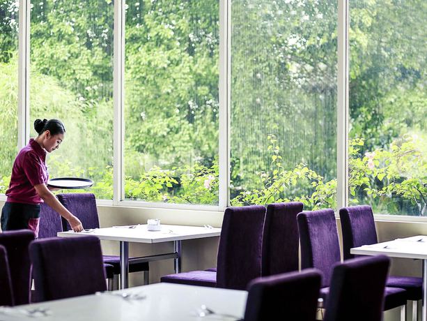 Imagen del bar/restaurante del Hotel Mercure Jakarta Kota. Foto 3