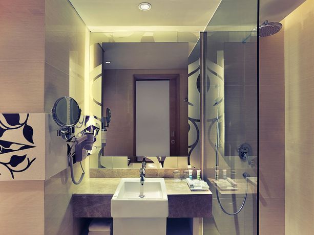 Imagen de la habitación del Hotel Mercure Jakarta Sabang. Foto 2