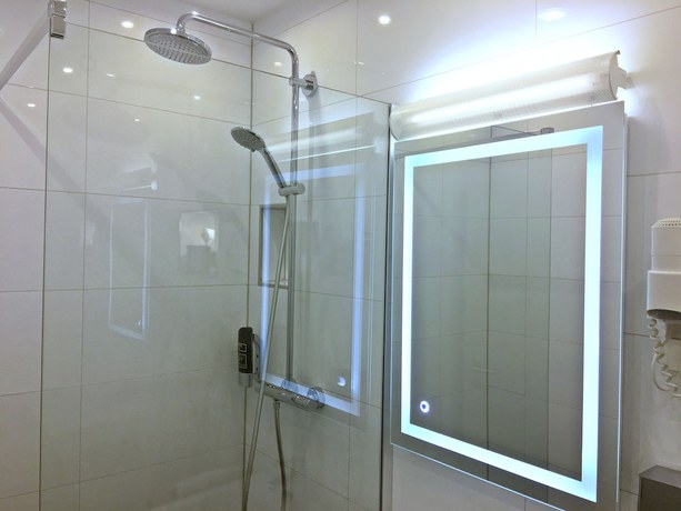 Imagen de la habitación del Hotel Mercure Kaiserhof Frankfurt City Center. Foto 7